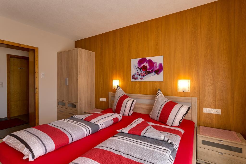 Biancas Ferienwohnung Im Haus Roswitha Tumpen エクステリア 写真